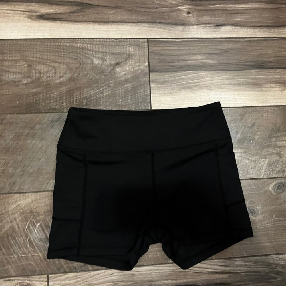 Zyia Black Light n Tight Pocket Hustle Shorts